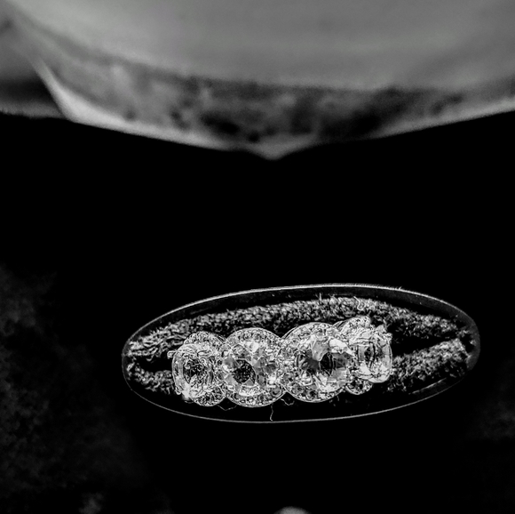 Ring - Picture 4 of 5